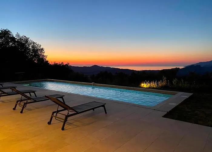 Maison De Maitre Albitru - Domaine Romella - Piscine - Vue Golfe St-florent 别墅